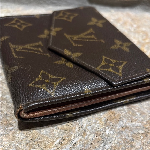 Louis Vuitton Monogram Brown Wallet (unisex) - Picture 11 of 14